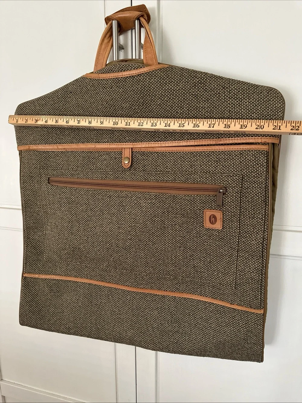 Hartmann Garment Bag for Men in Brown twill with Tan Trim